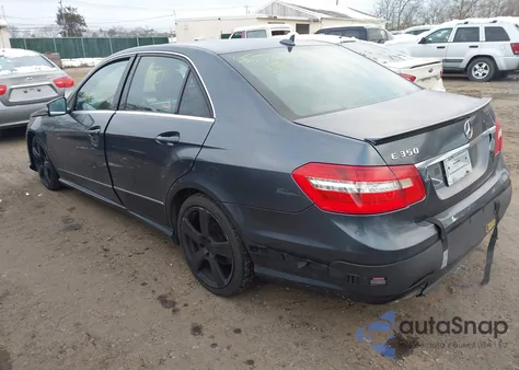 2010 Mercedes-Benz E 350 4Matic из США, поврежденный, VIN WDDHF8HB6AA080427